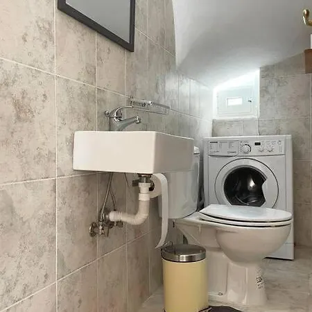 Big House * Γεννάδι